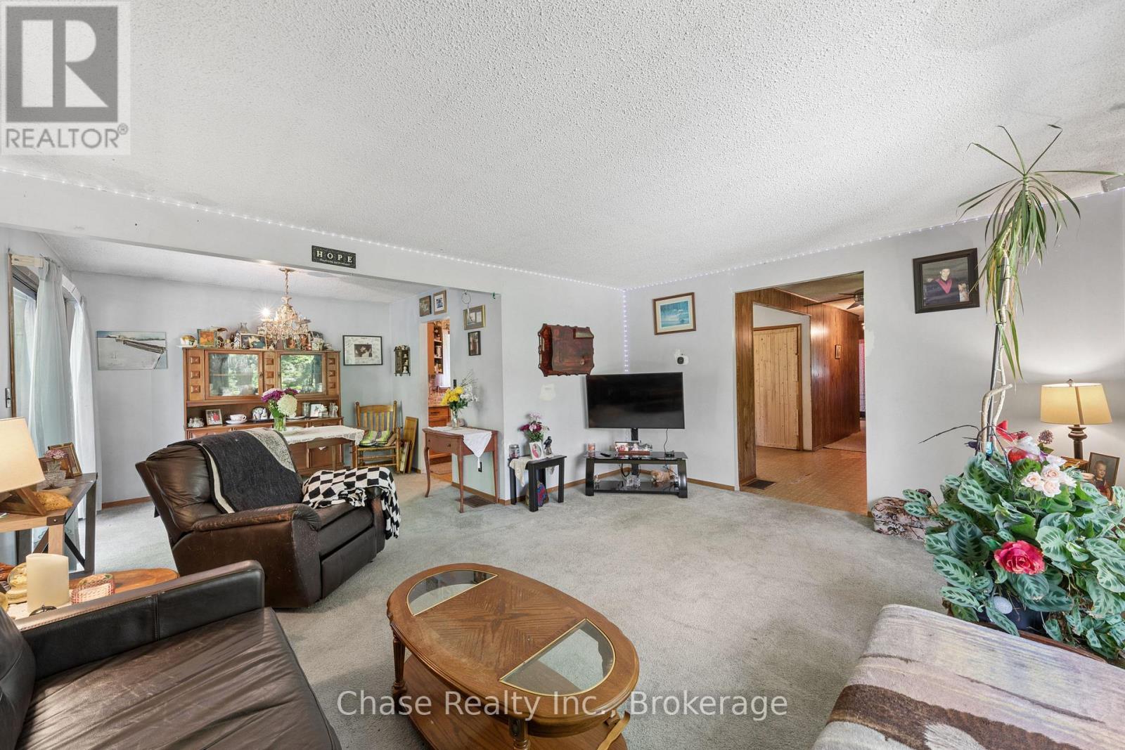 655 Tiny Beaches Road N Property Photo 10