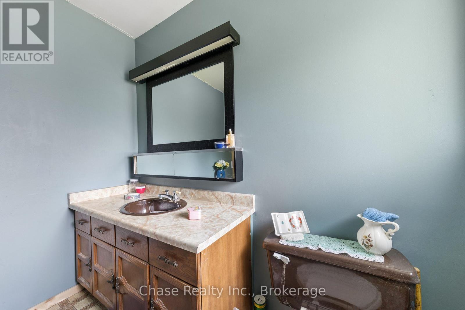 655 Tiny Beaches Road N Property Photo 24