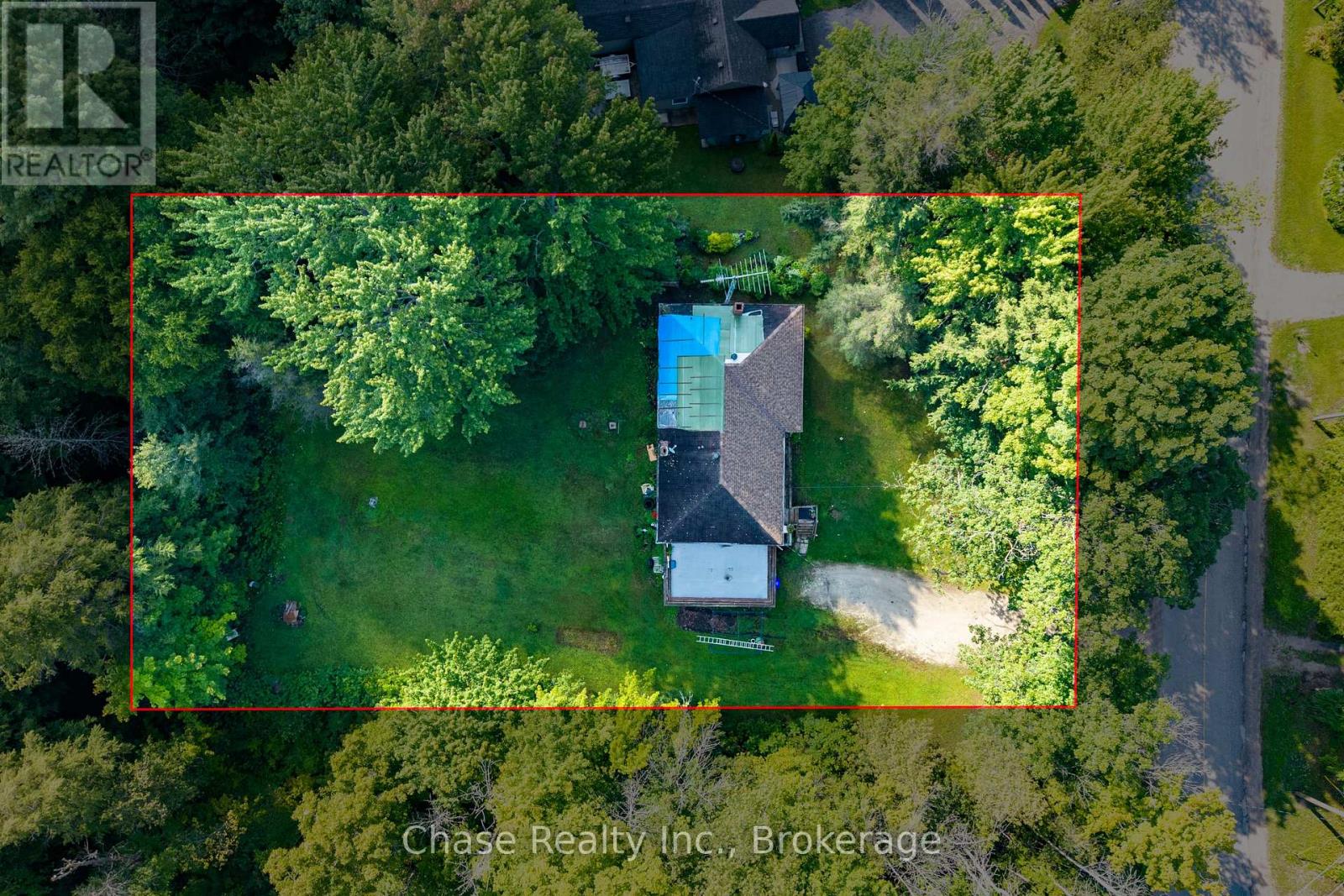 655 Tiny Beaches Road N Property Photo 34