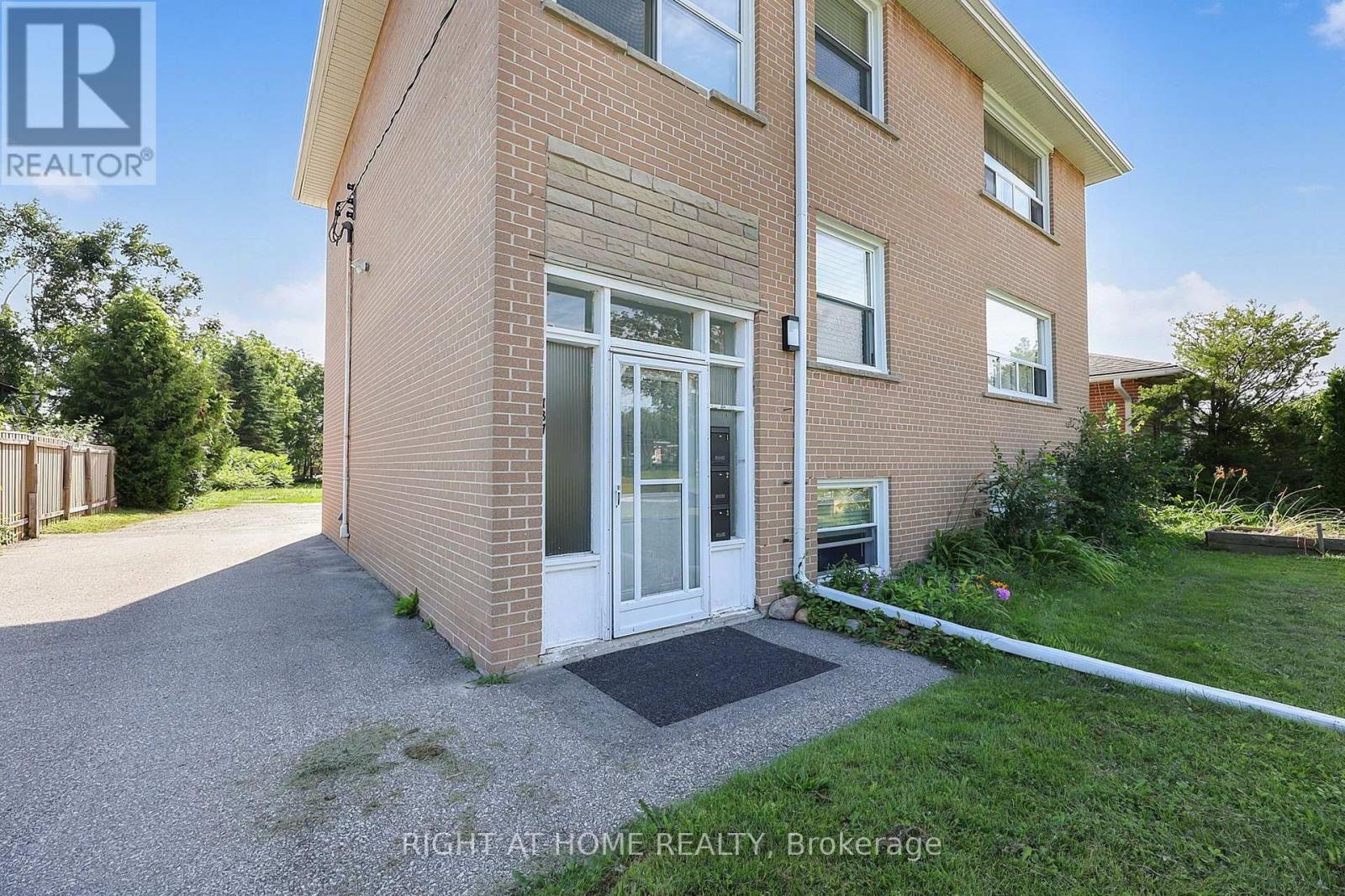 137 Vancouver Street Property Photo 4
