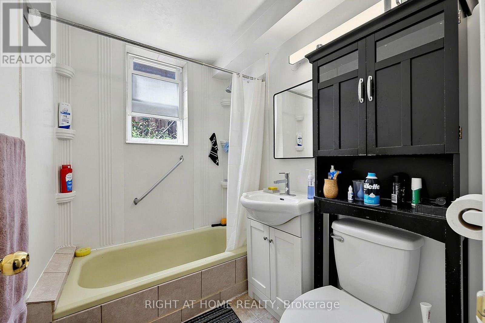 137 Vancouver Street Property Photo 11