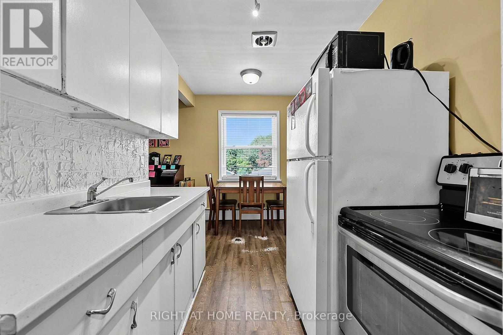 137 Vancouver Street Property Photo 21
