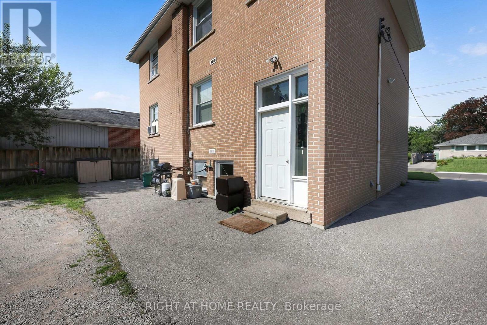 137 Vancouver Street Property Photo 32