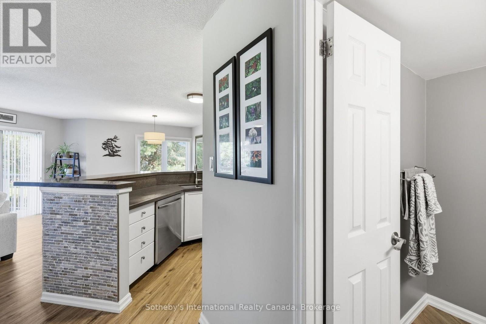 346 Mariners Way Property Photo 6