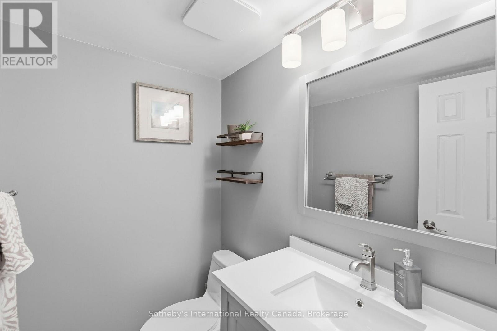 346 Mariners Way Property Photo 7