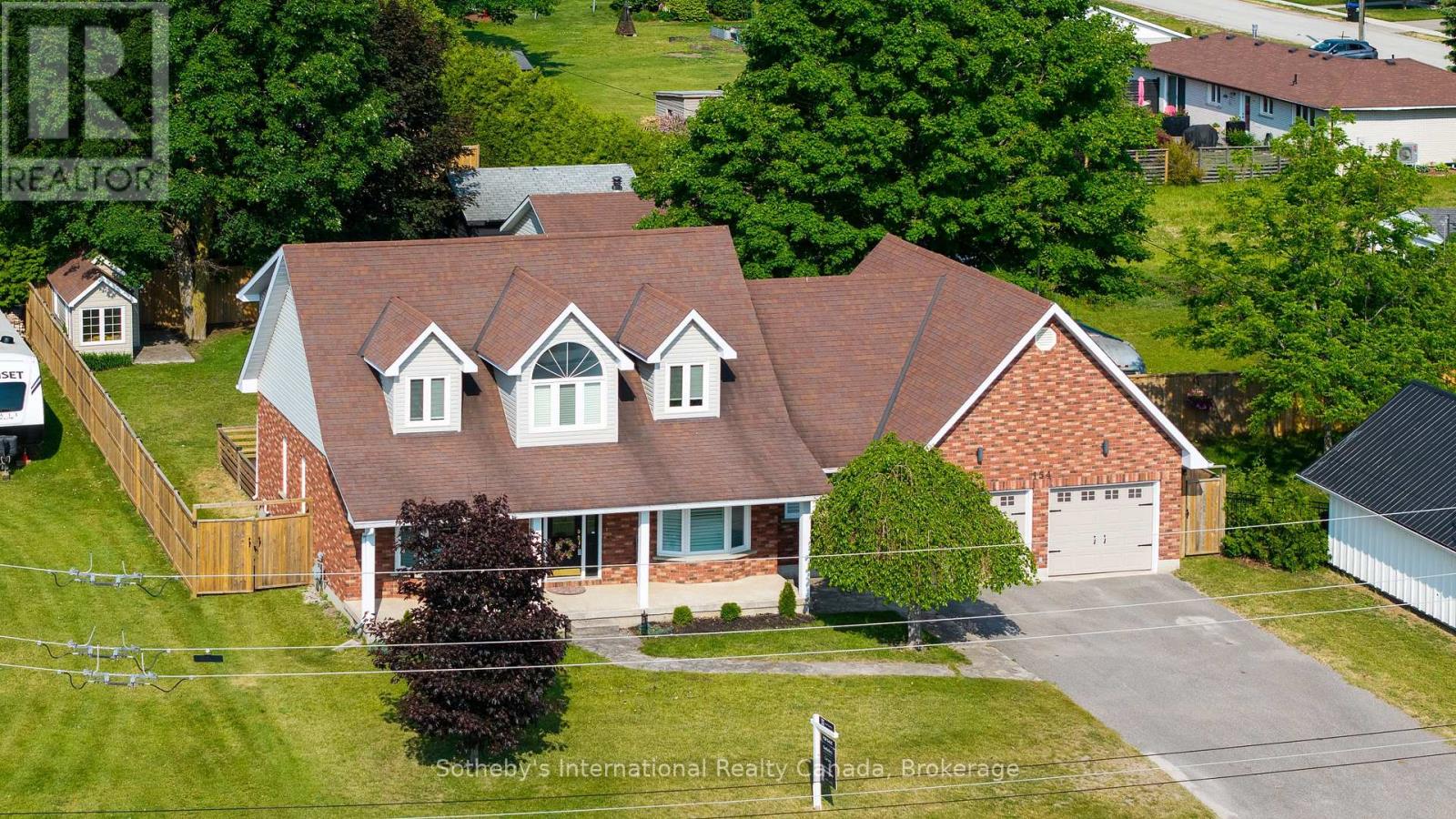 154 MARY STREET Property Photo 1