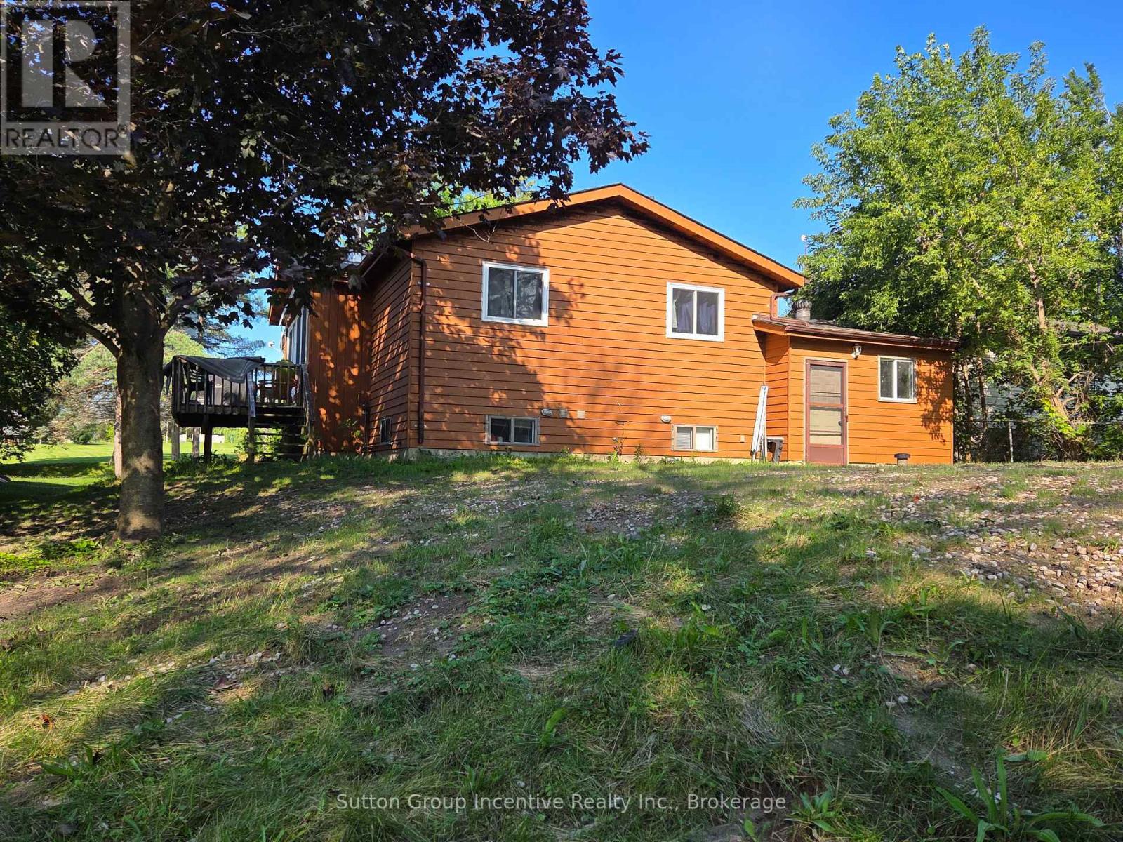 3985 Joyland Drive Property Photo 5