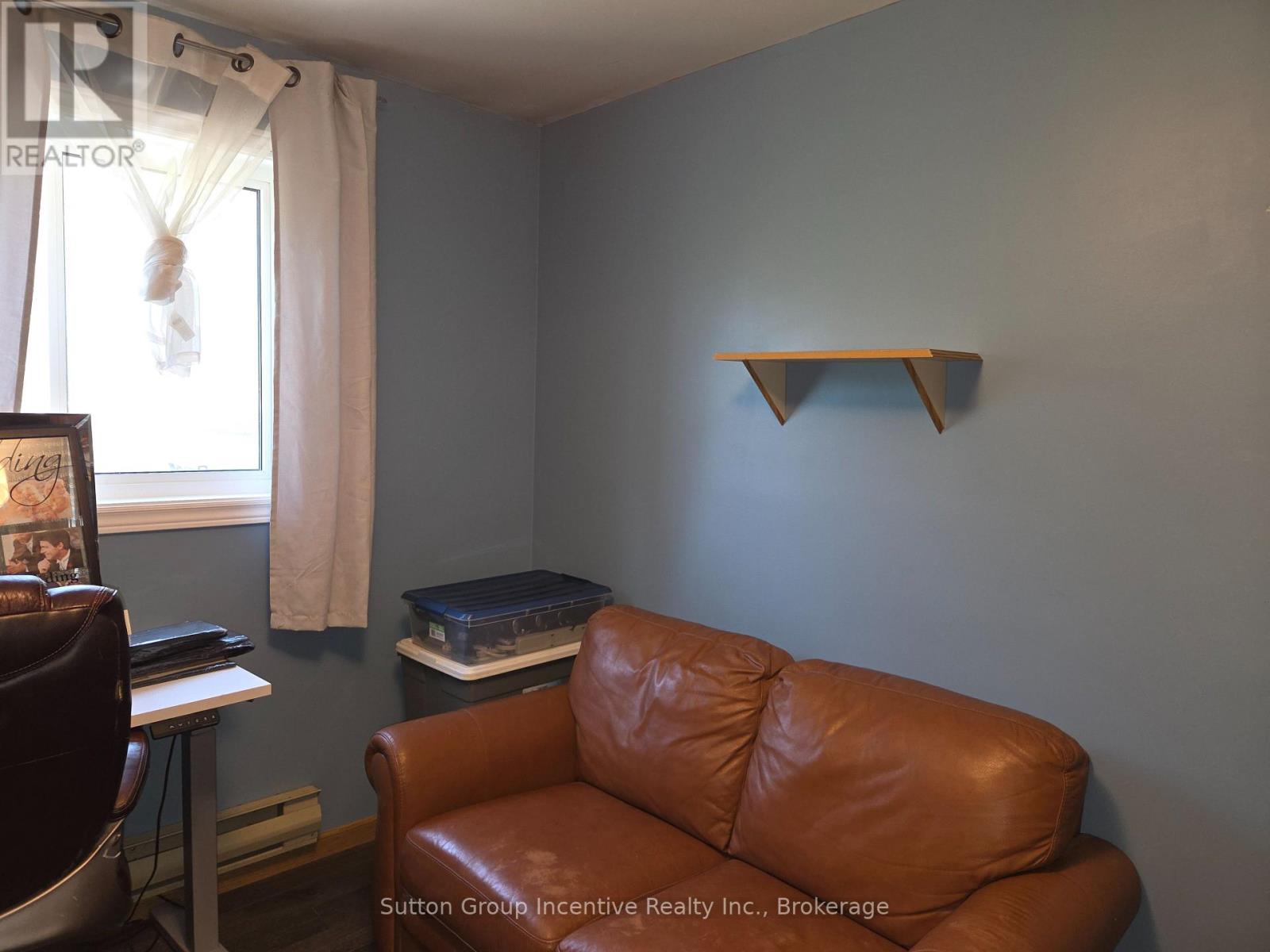 3985 Joyland Drive Property Photo 15