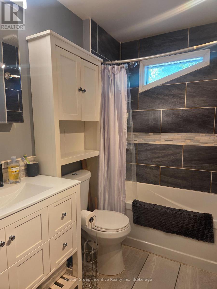 3985 Joyland Drive Property Photo 19