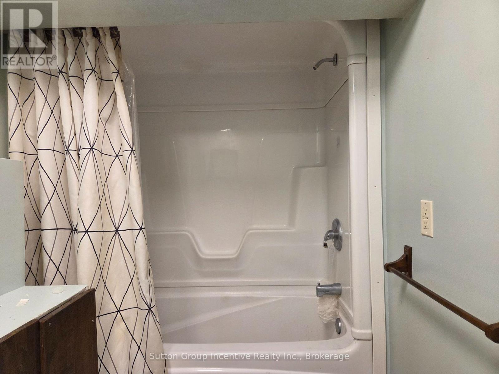 3985 Joyland Drive Property Photo 23