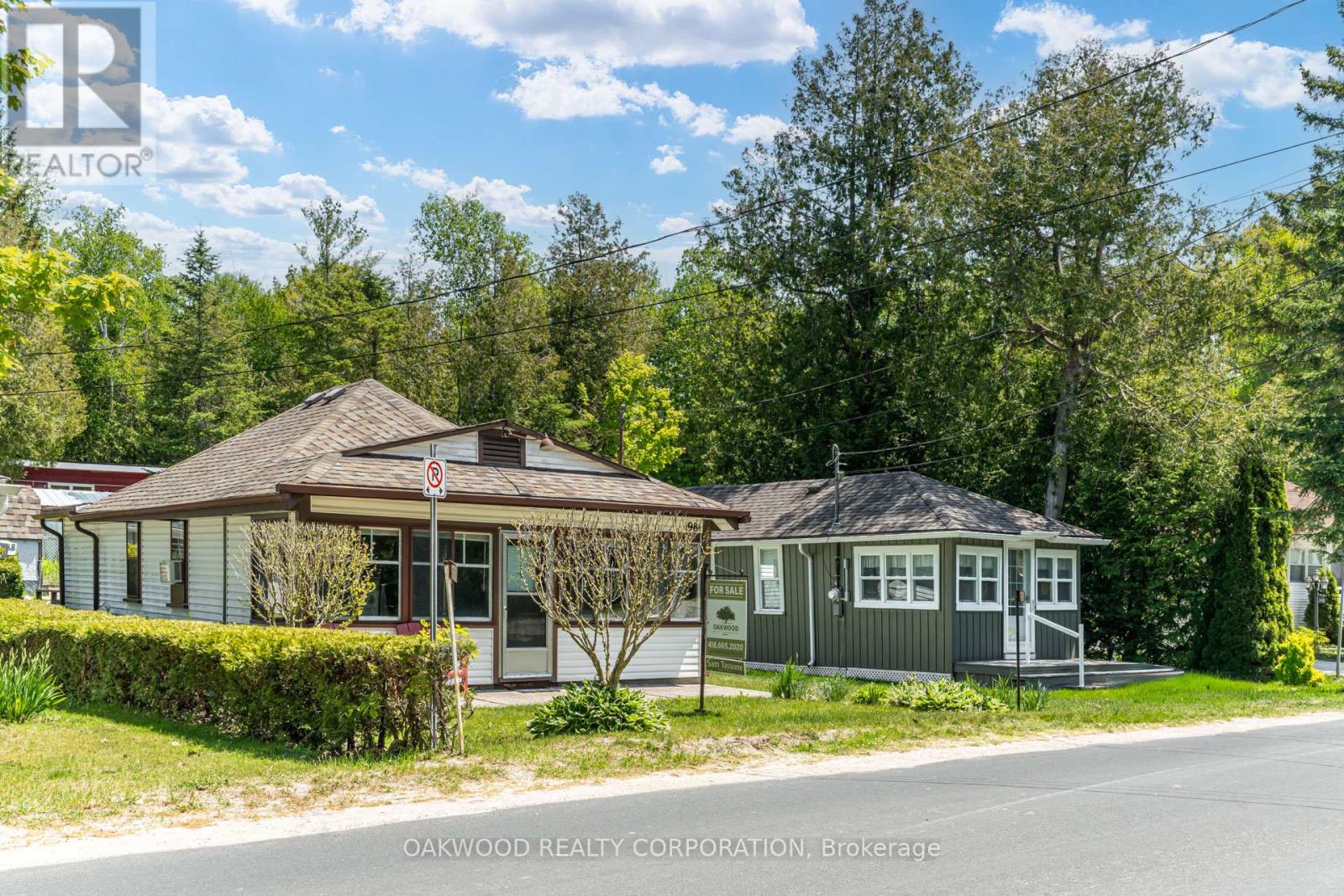 1981 Tiny Beaches Road S Property Photo 3