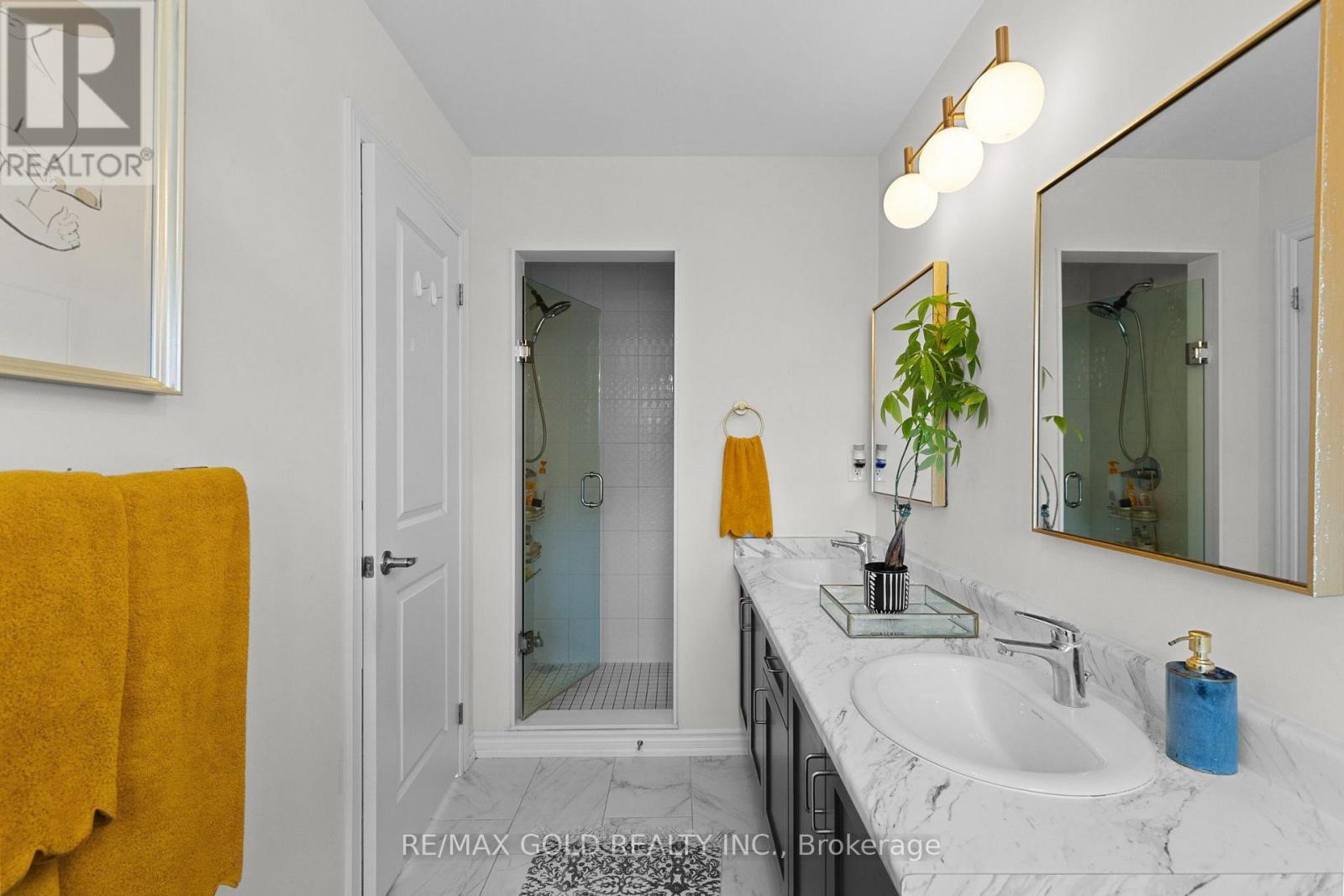 54 Eberhardt Drive Property Photo 24