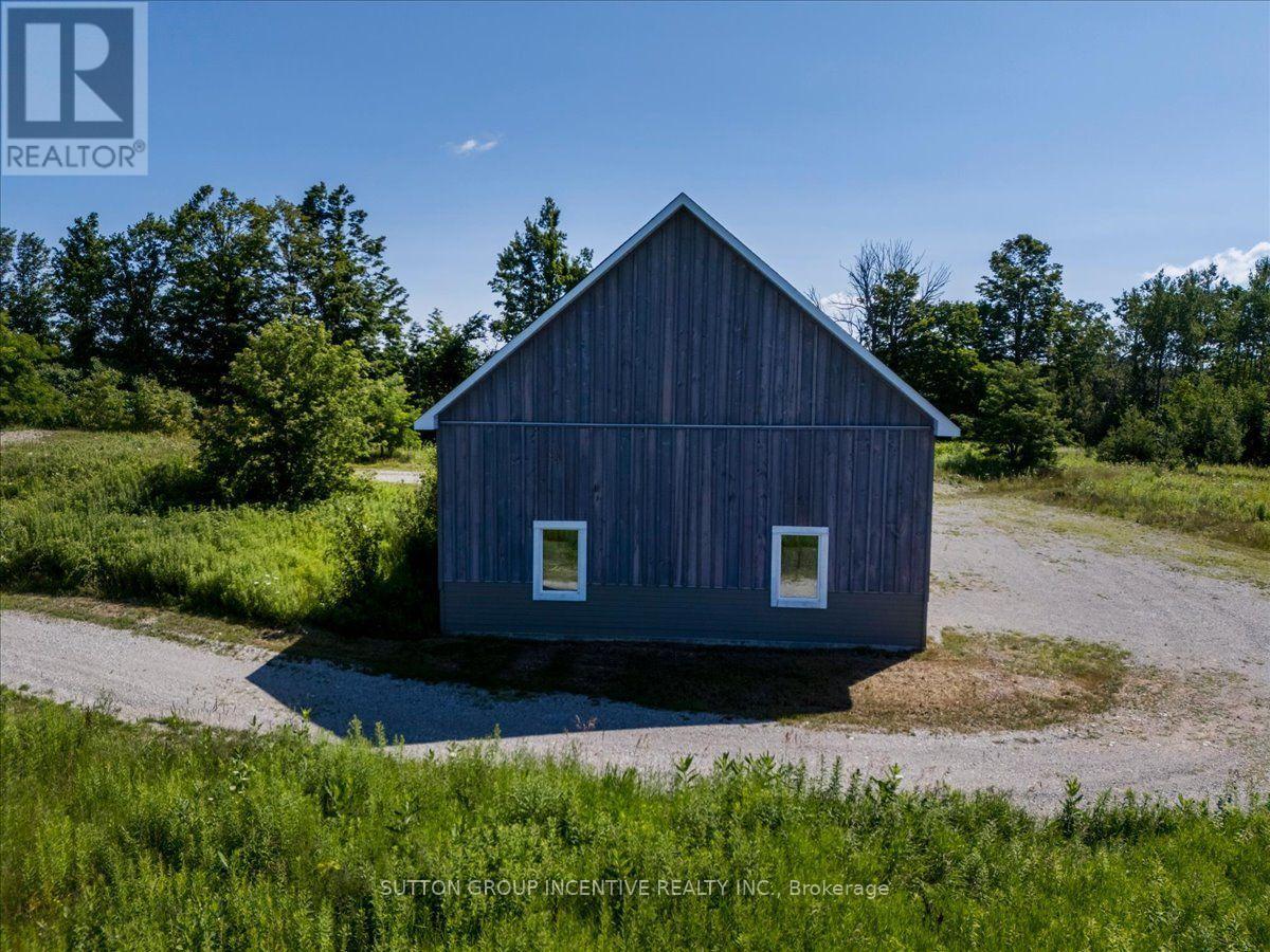 209 15/16 Sideroad E Property Photo 7