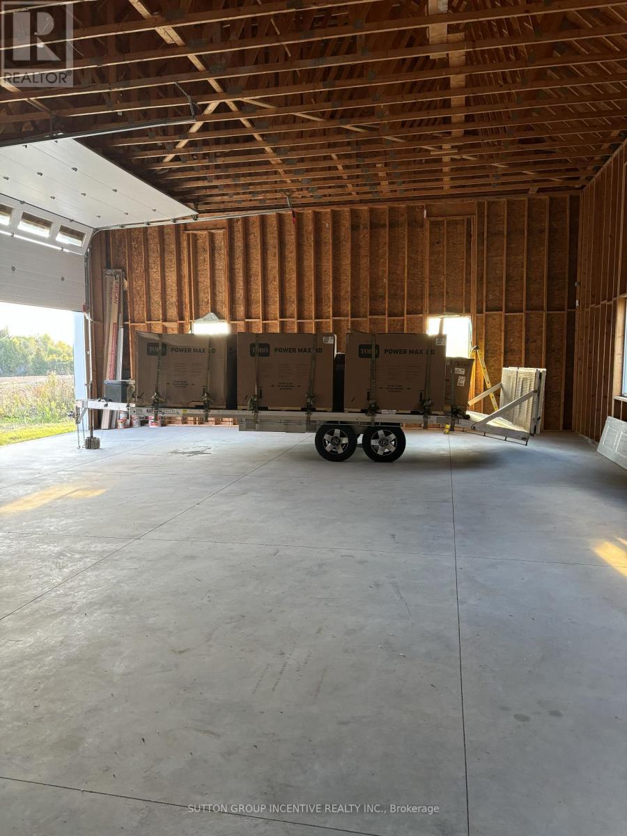 209 15/16 Sideroad E Property Photo 24