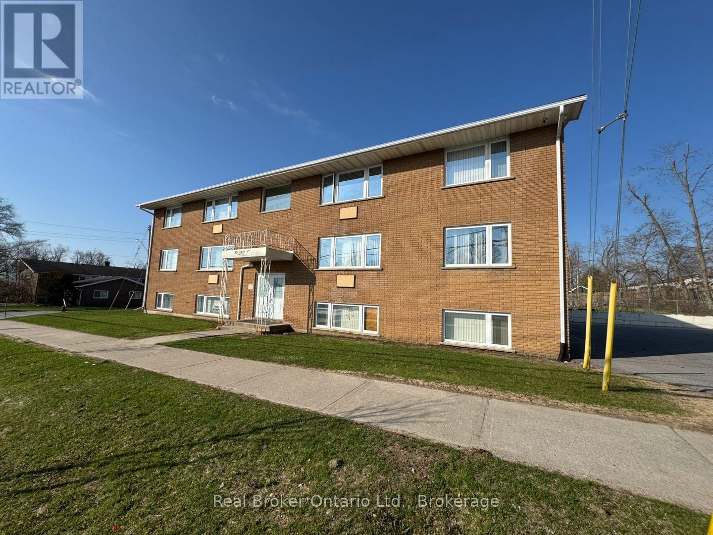 7 - 301 WEST STREET N