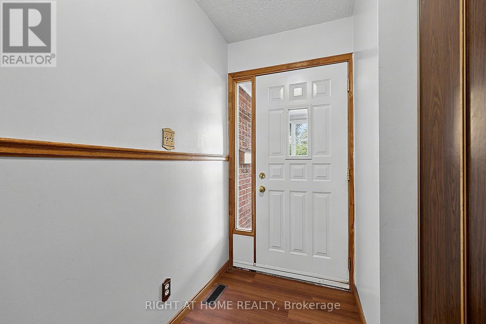 9 - 237 Steel Street Property Photo 7