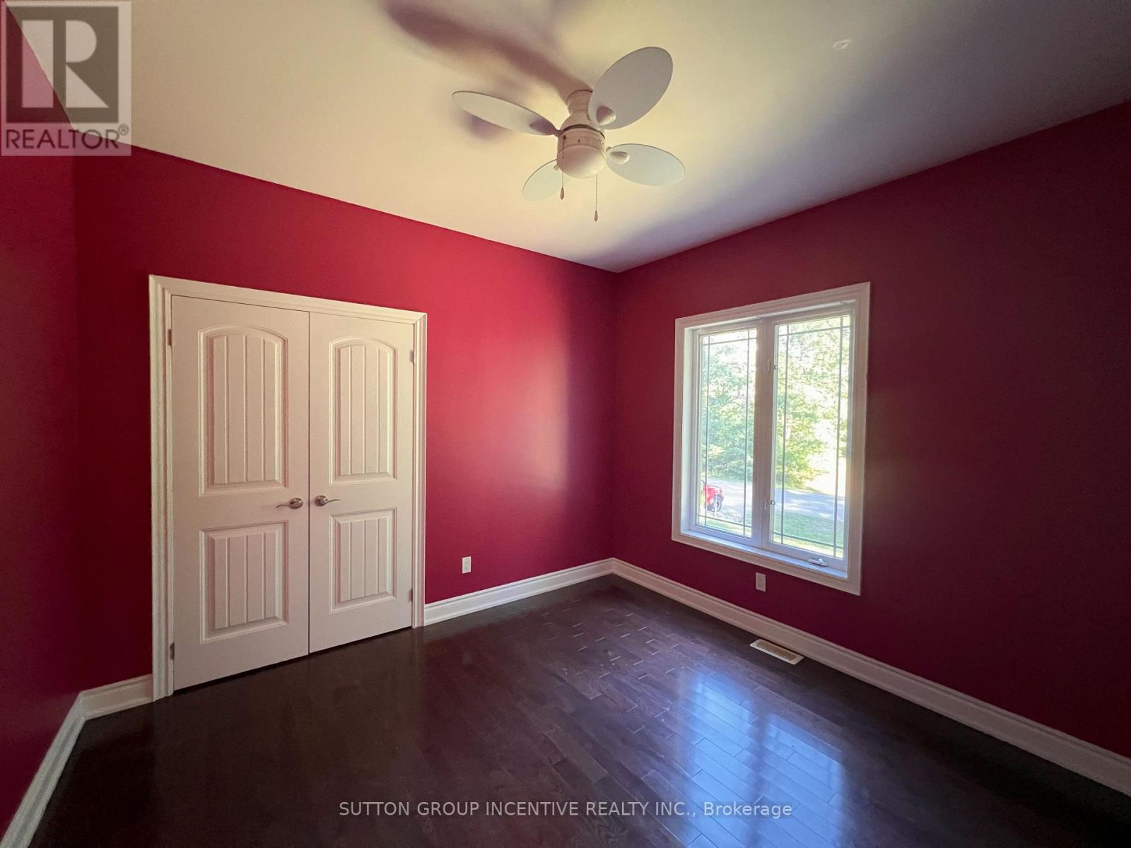 32 Albion Lane Property Photo 12