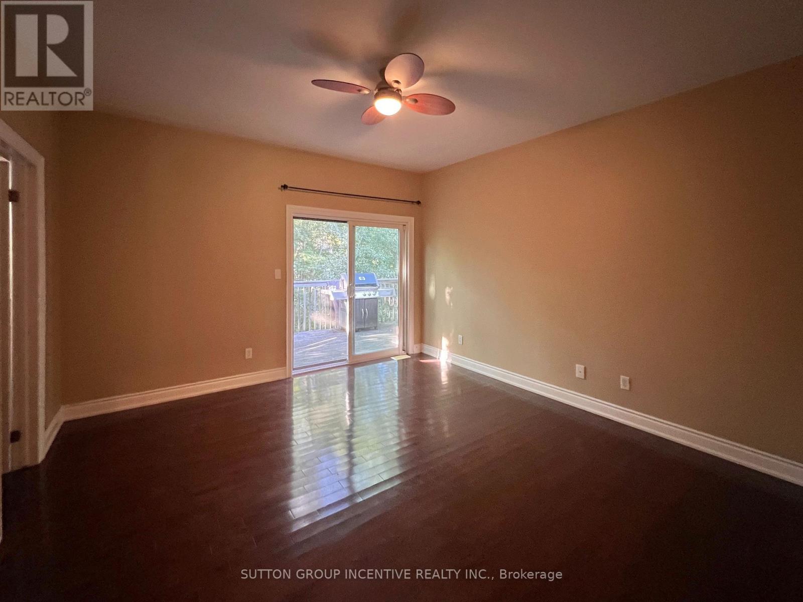 32 Albion Lane Property Photo 16