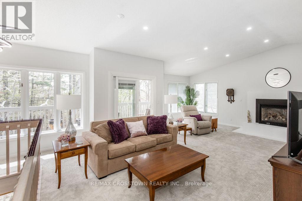 147 Anne Street N Property Photo 1