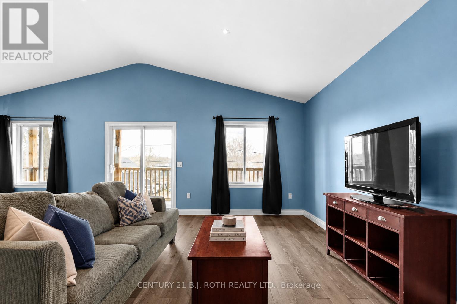 102 Dunlop Street Property Photo 5