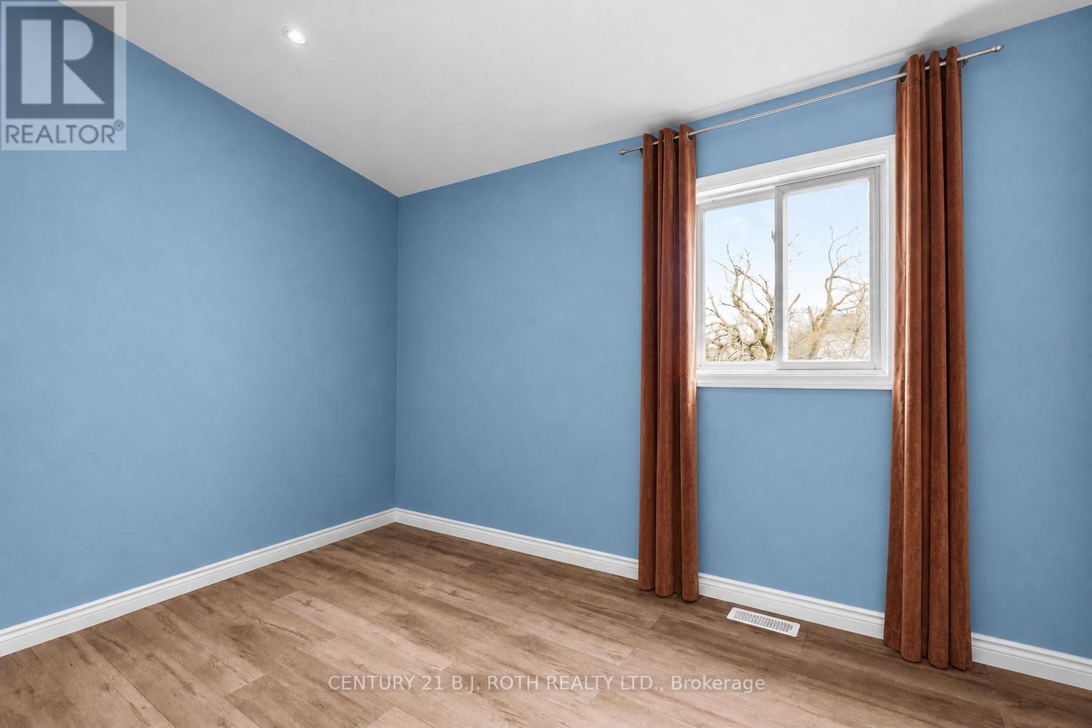 102 Dunlop Street Property Photo 9
