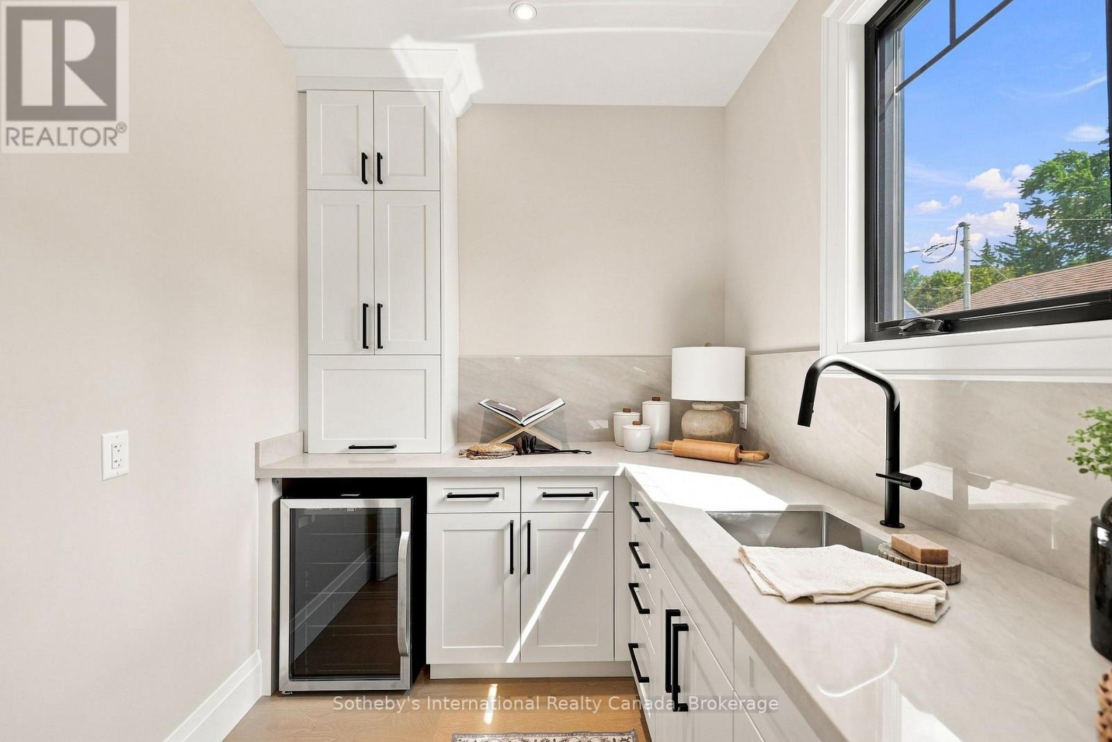 222 Oak Street Property Photo 19