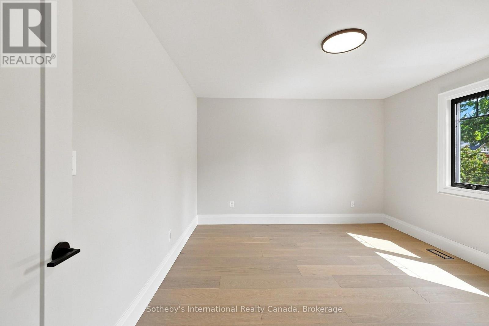 222 Oak Street Property Photo 37