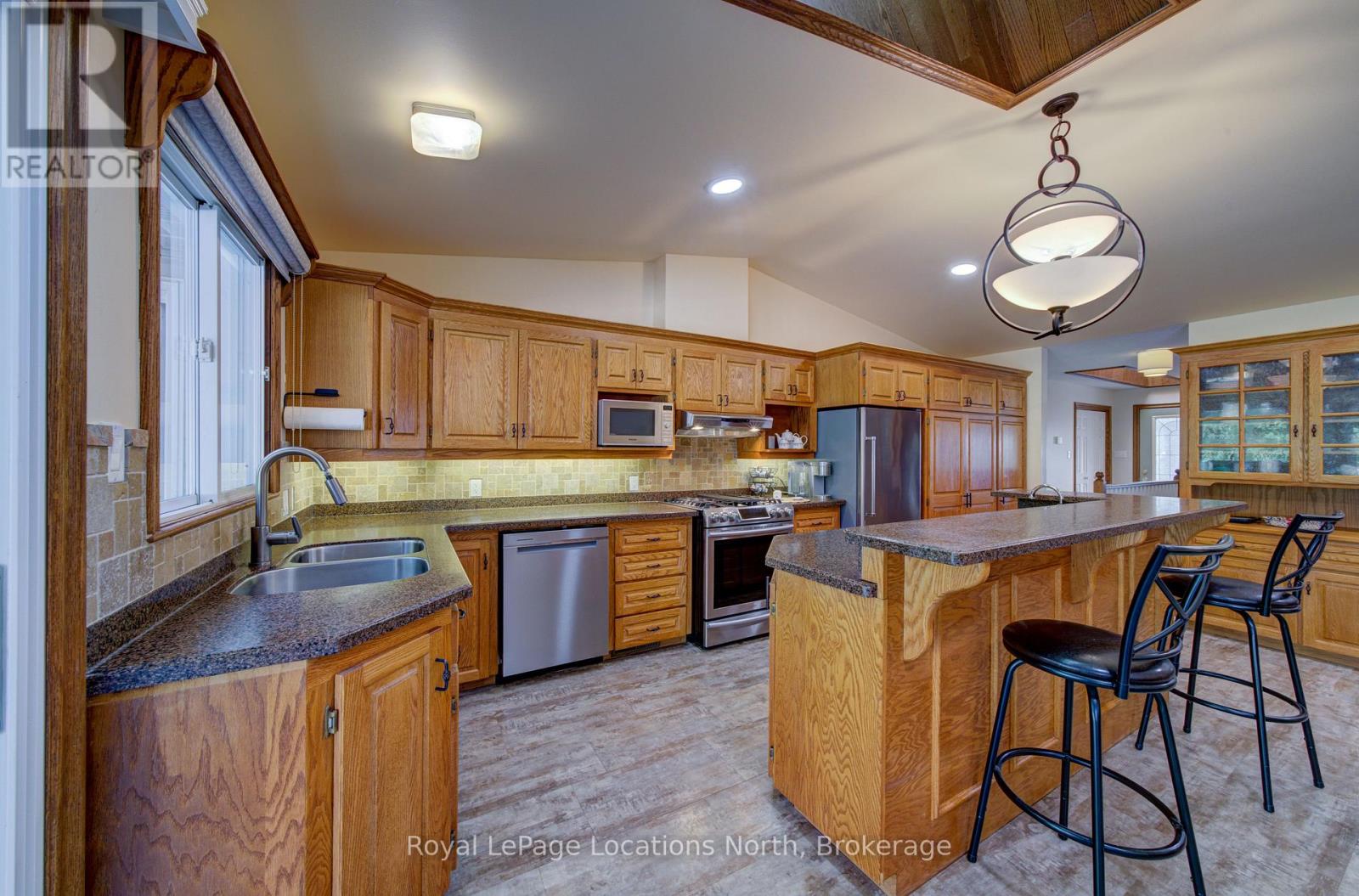 2225 Tiny Beaches Road S Property Photo 16