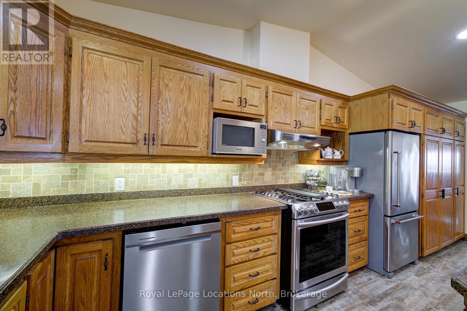 2225 Tiny Beaches Road S Property Photo 17