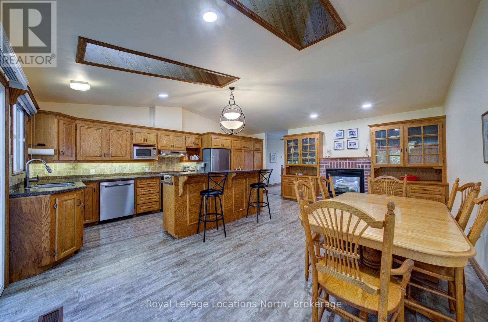 2225 Tiny Beaches Road S Property Photo 18