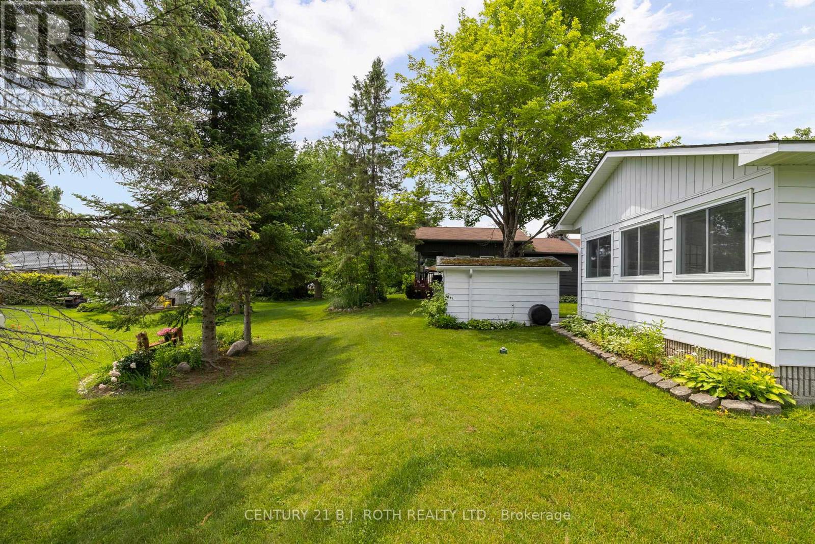 19 Maple Crescent Property Photo 13