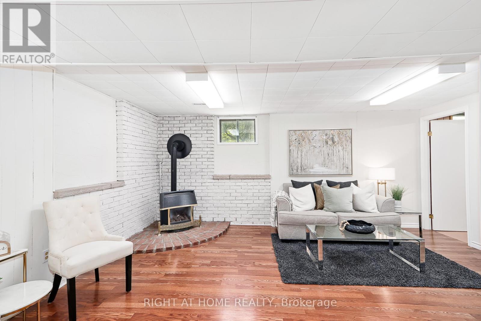 1059 Glen Mhor Crescent Property Photo 22