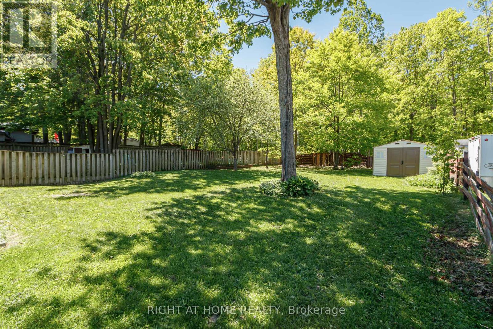 1059 Glen Mhor Crescent Property Photo 25