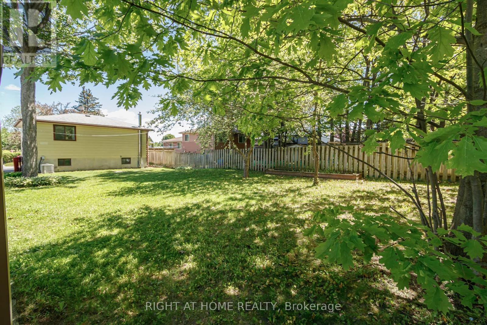 1059 Glen Mhor Crescent Property Photo 26