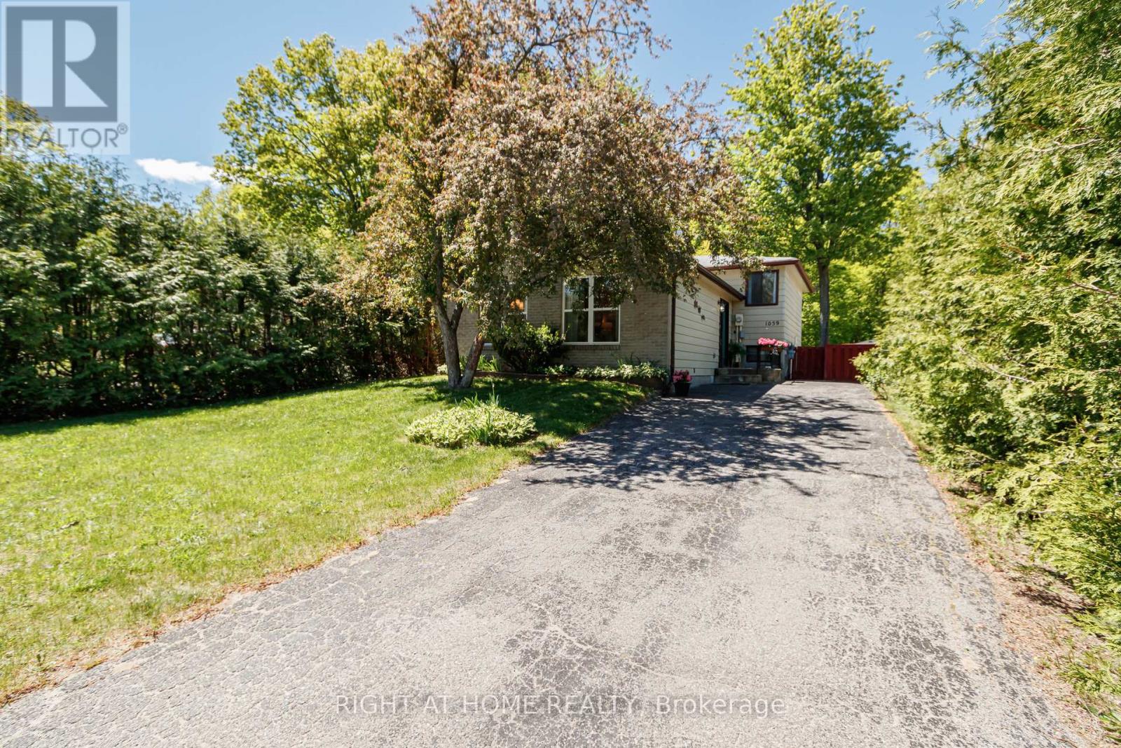 1059 Glen Mhor Crescent Property Photo 31