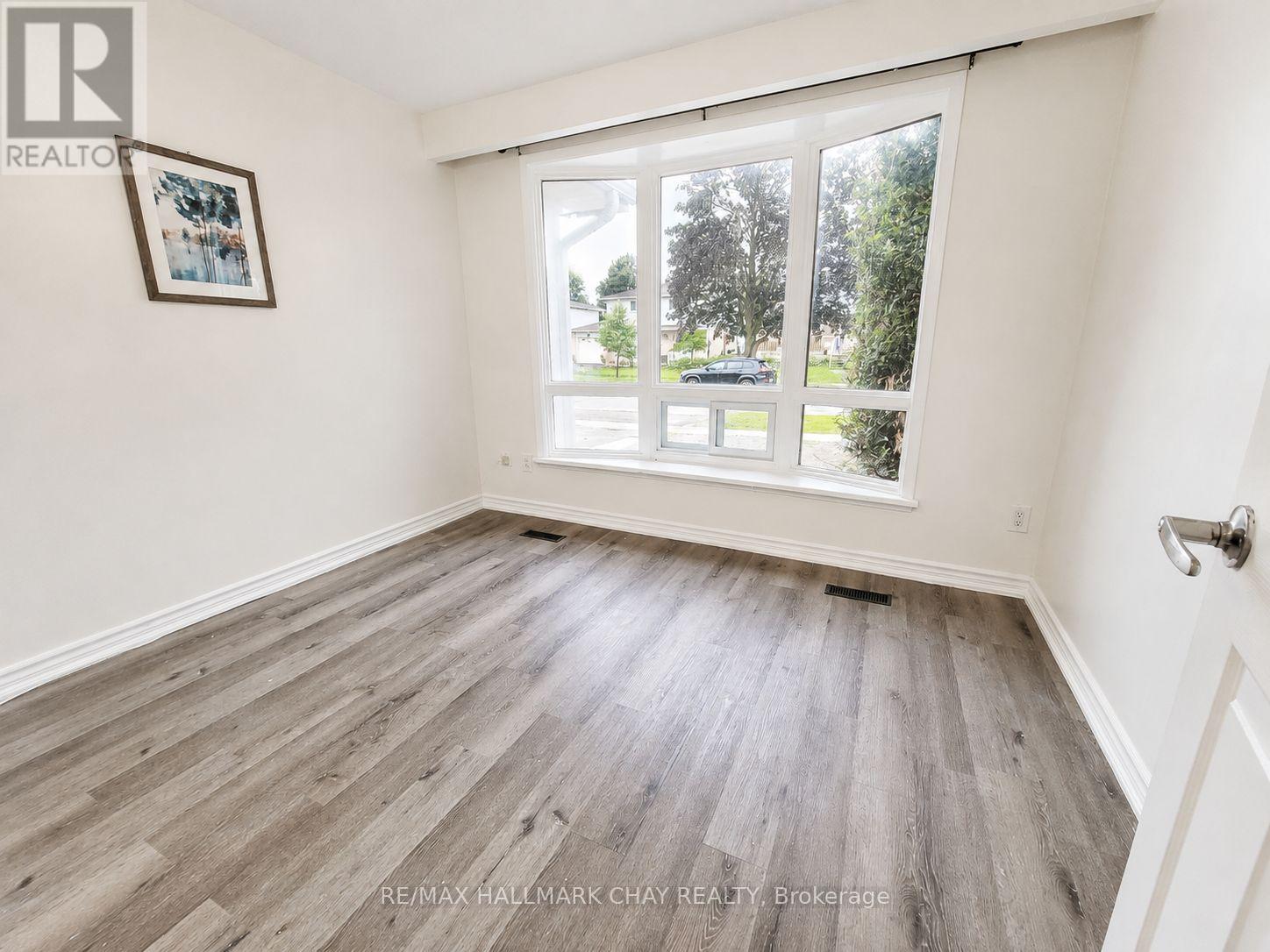 Upper - 88 B Bernick Drive Property Photo 10