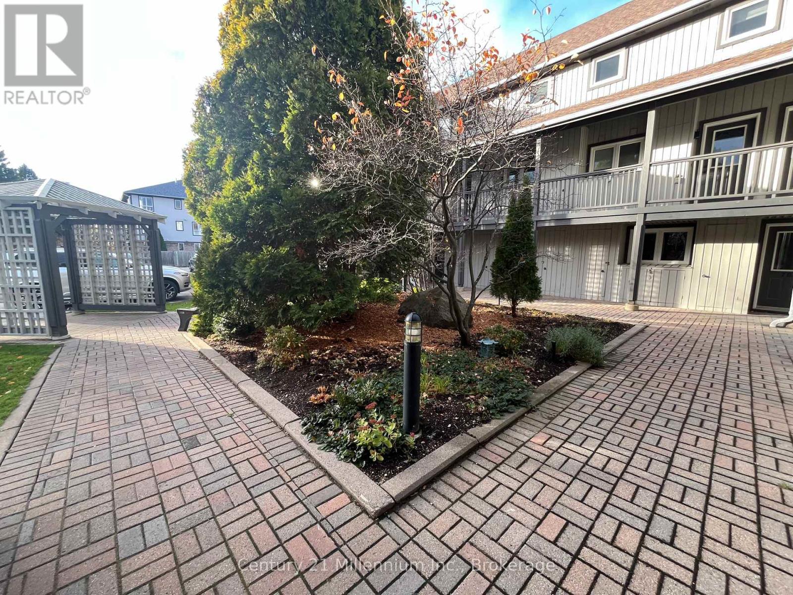706 Johnston Park Avenue Property Photo 2