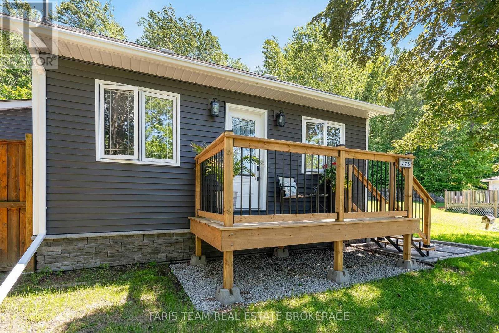 775 Ontario Street Property Photo 3