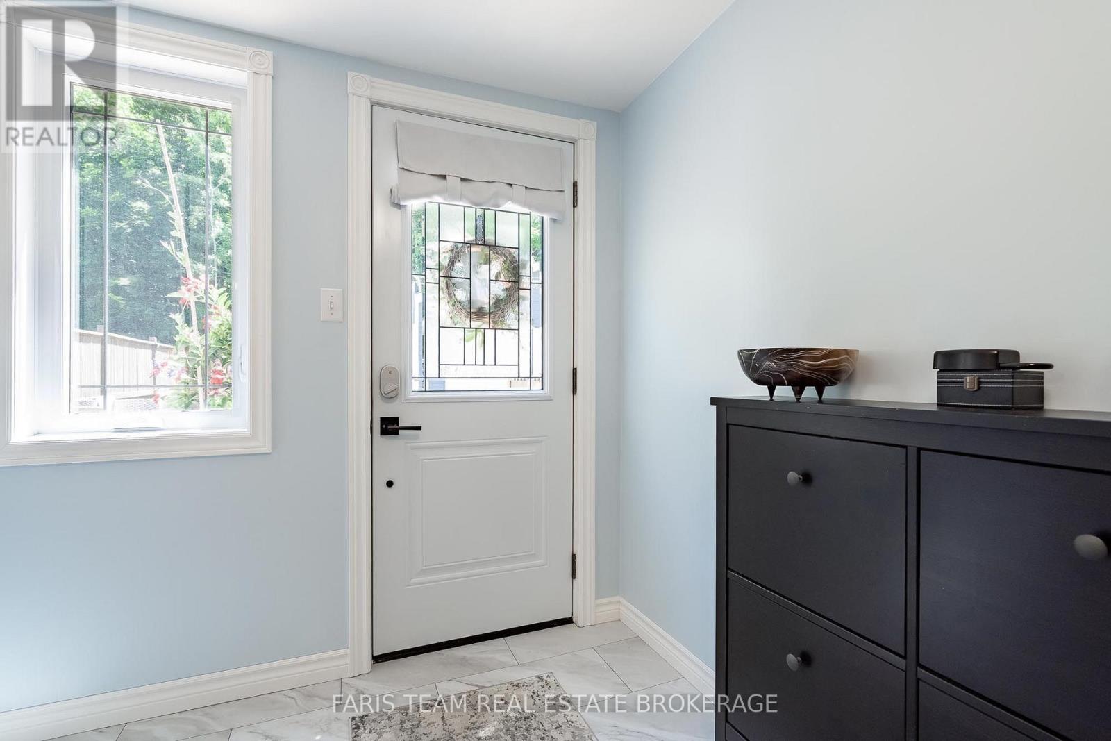 775 Ontario Street Property Photo 5