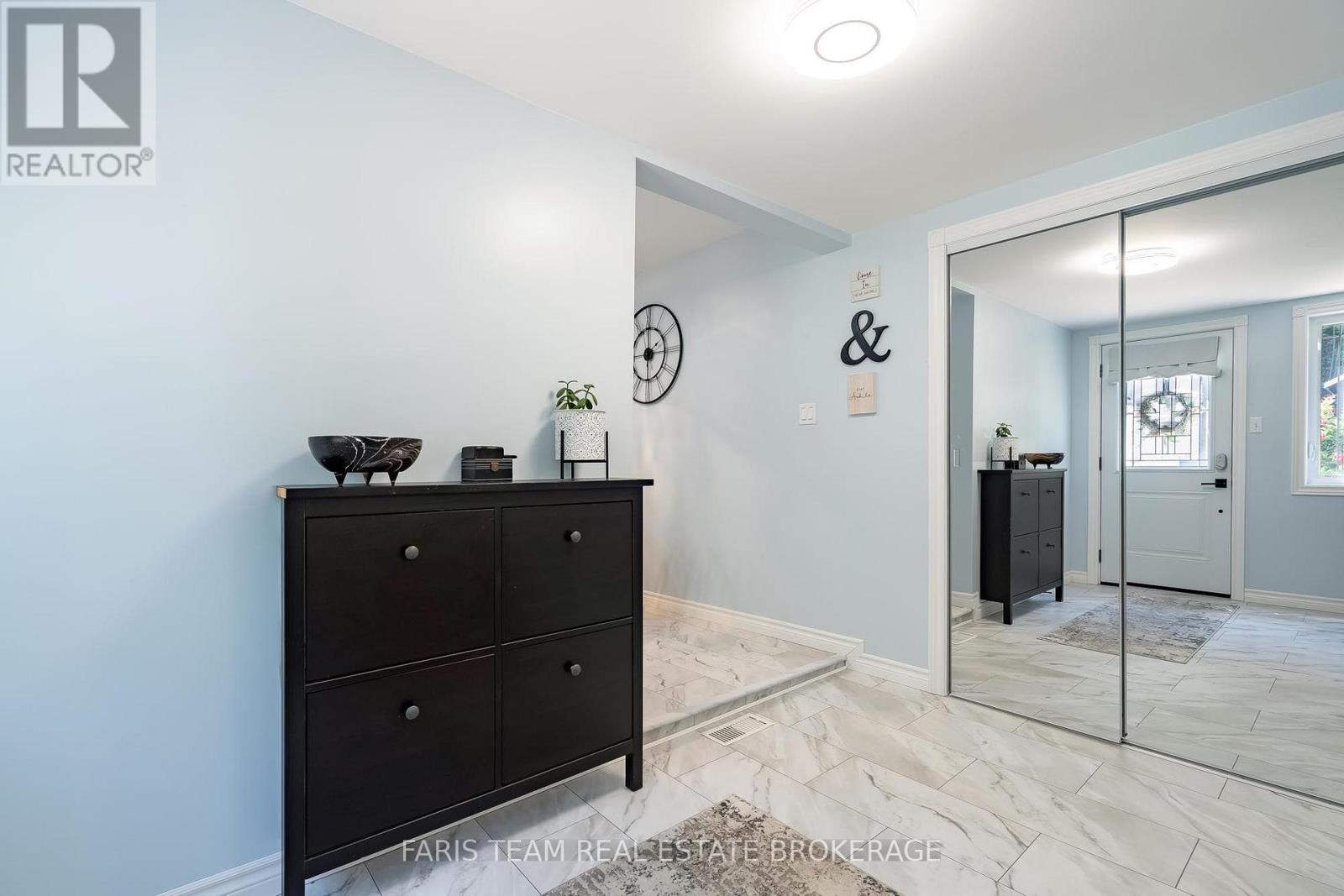 775 Ontario Street Property Photo 6