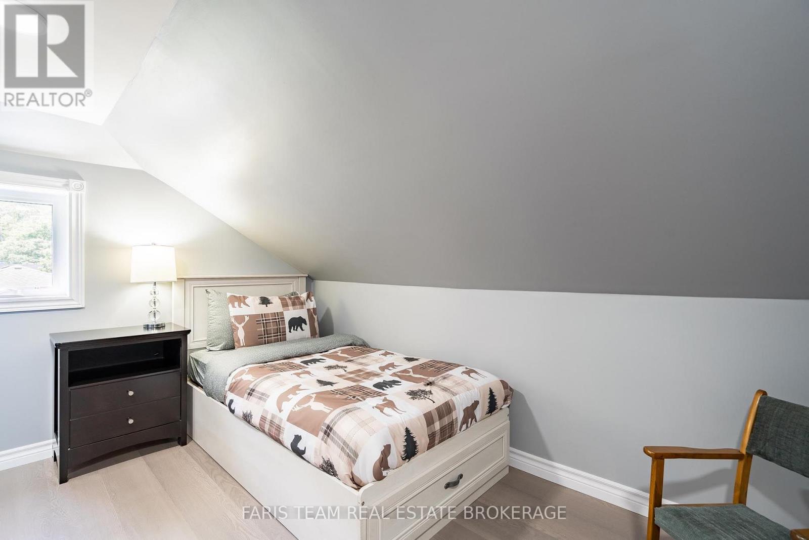 775 Ontario Street Property Photo 20