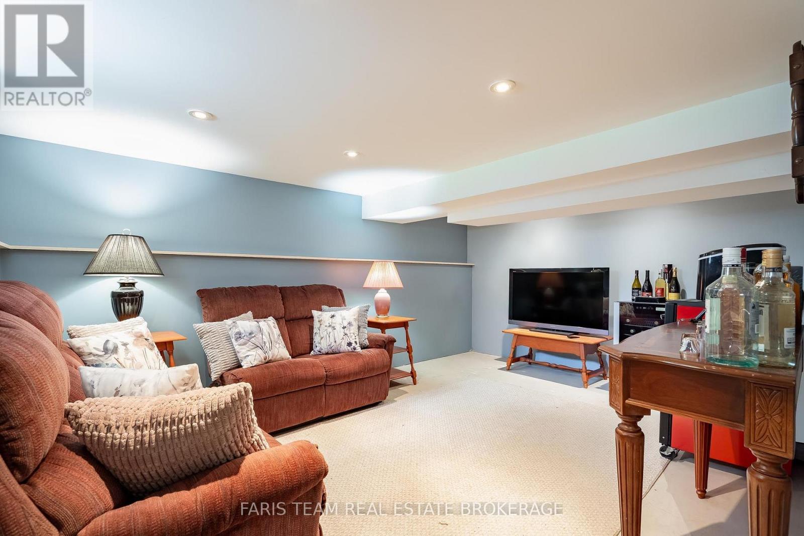 775 Ontario Street Property Photo 21