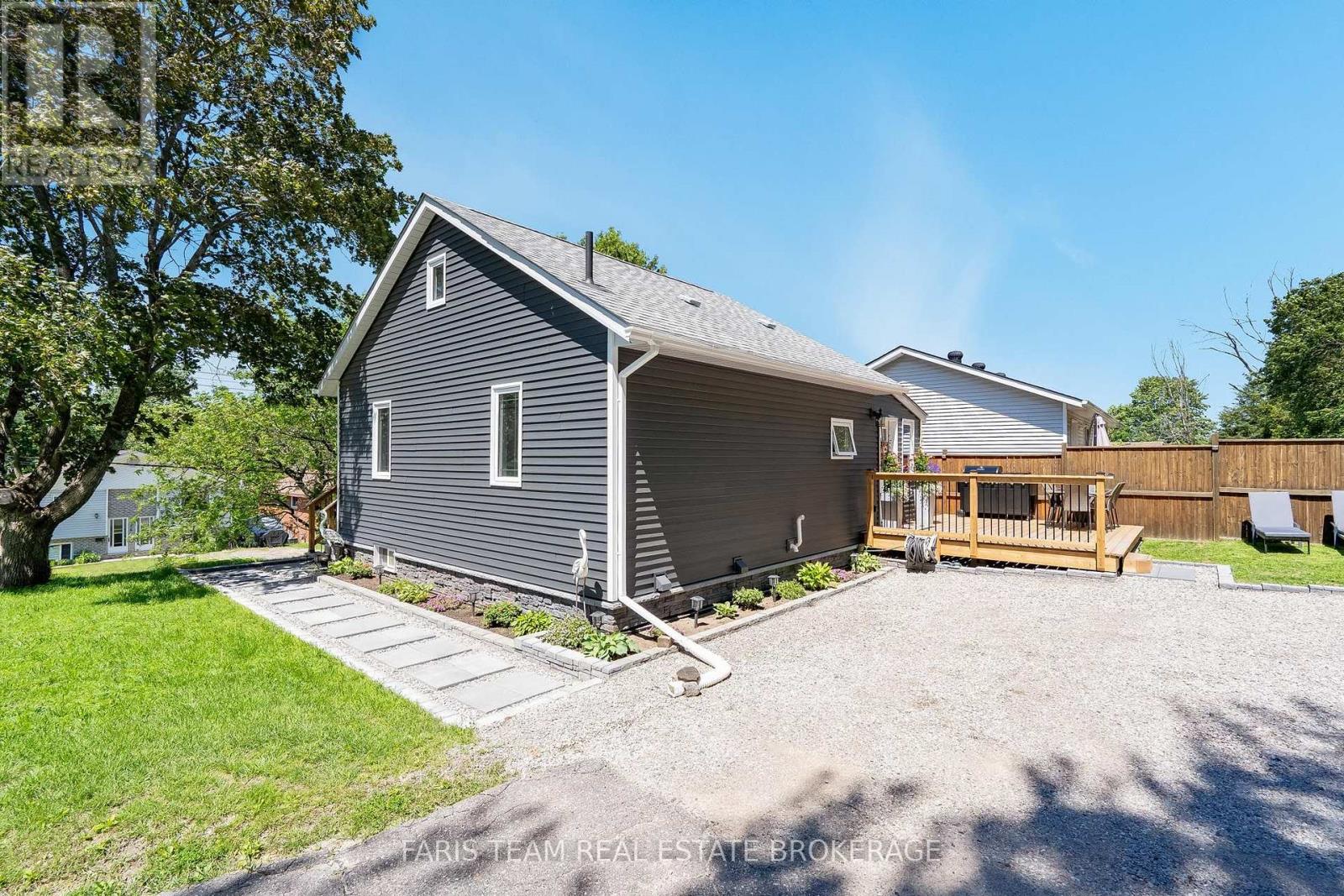 775 Ontario Street Property Photo 27