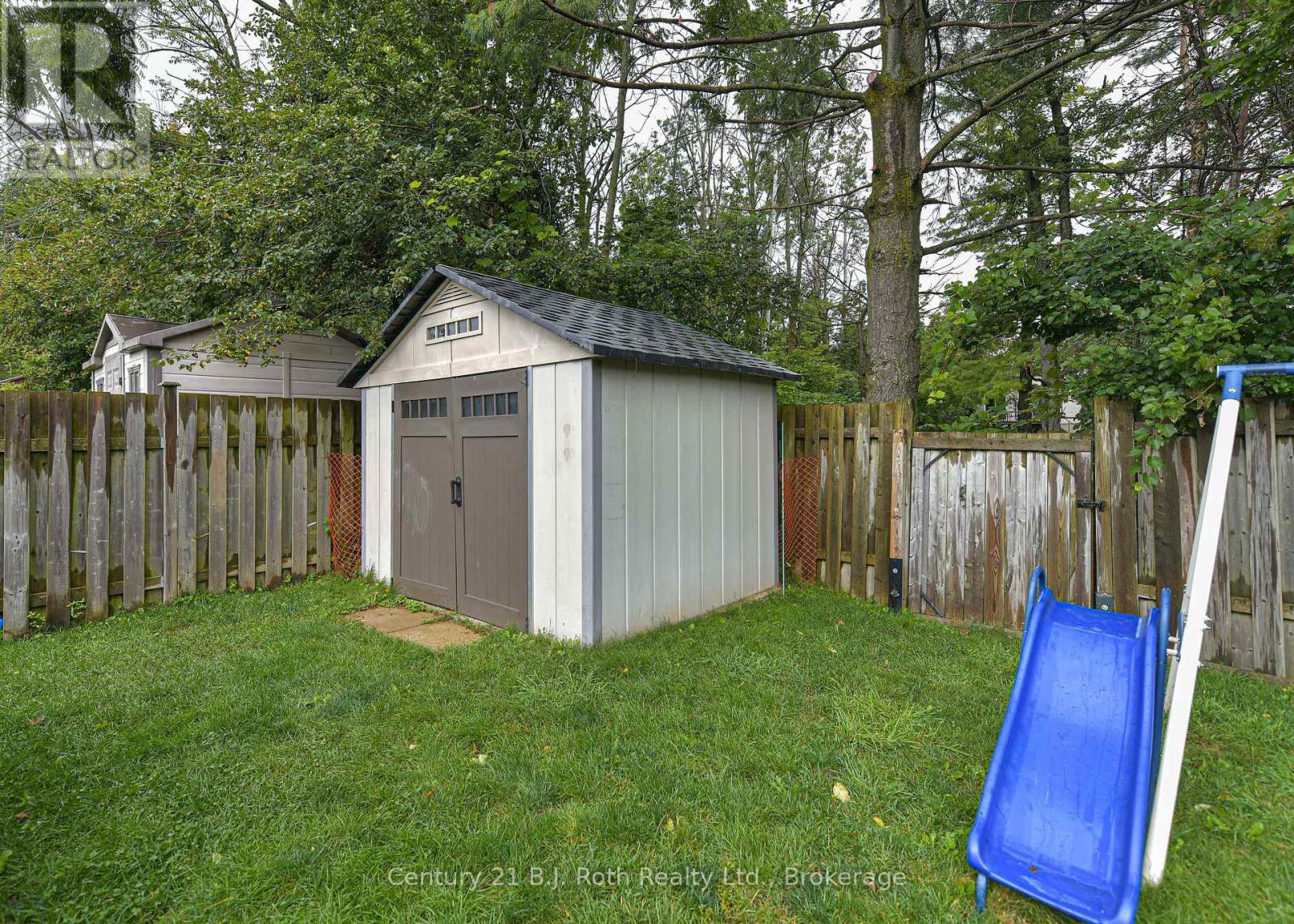 16 Frontier Avenue Property Photo 3