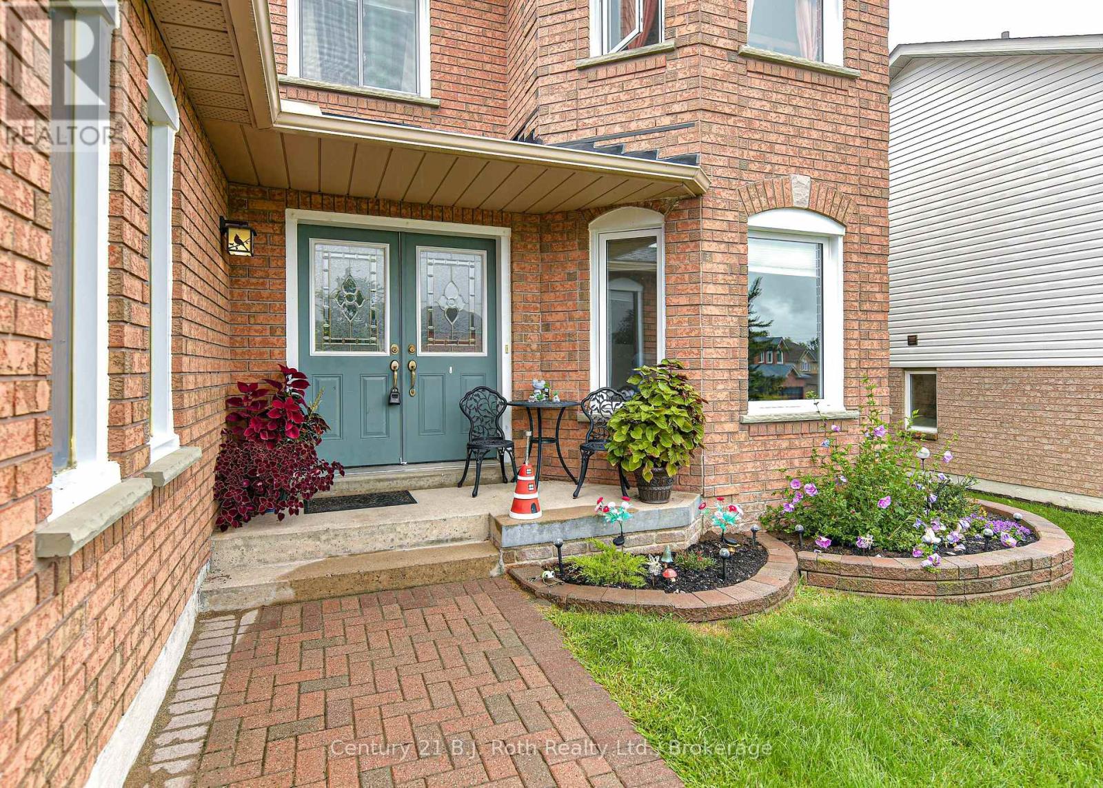 16 Frontier Avenue Property Photo 8