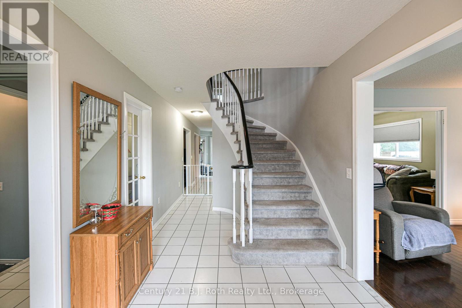 16 Frontier Avenue Property Photo 9