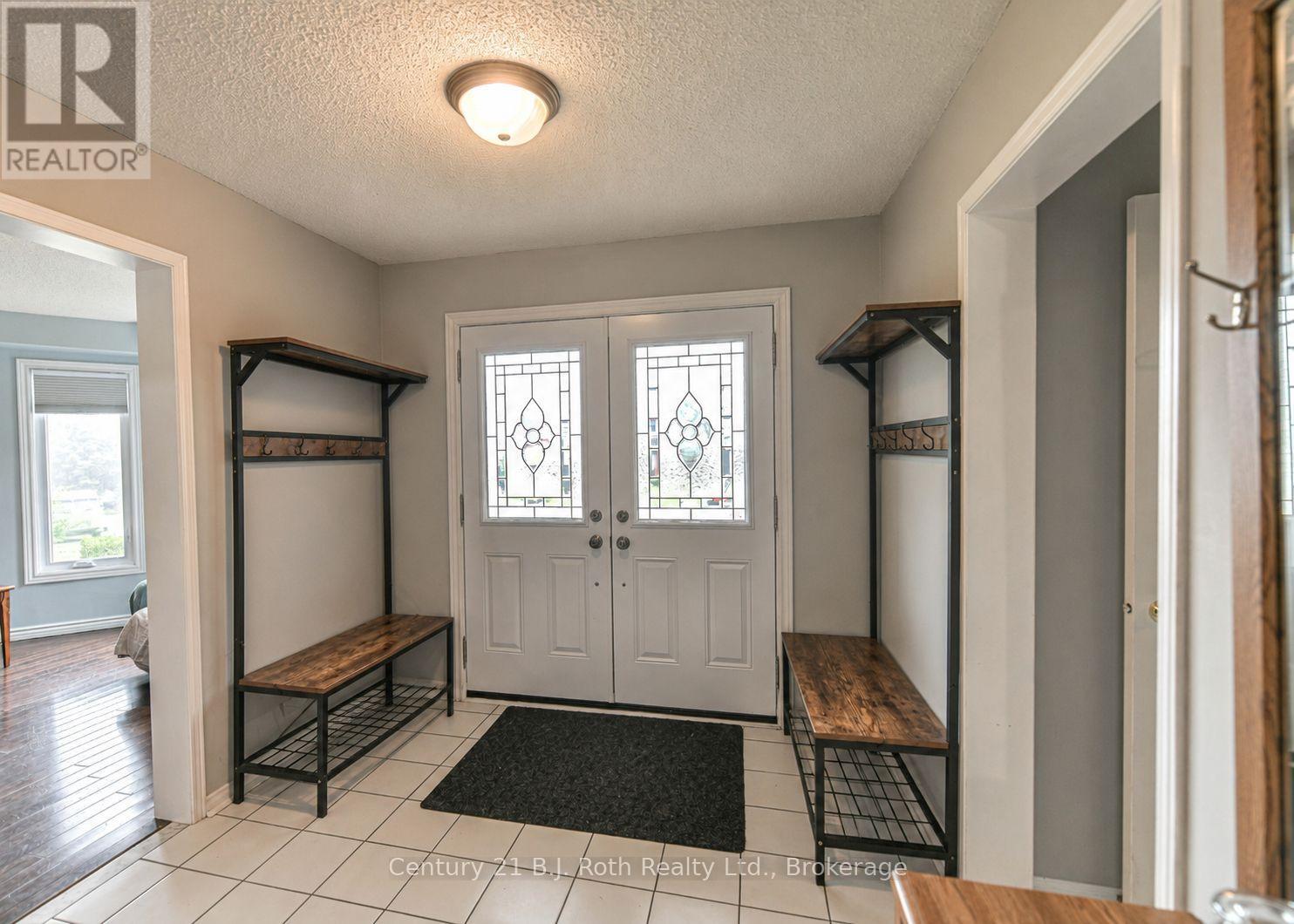 16 Frontier Avenue Property Photo 10