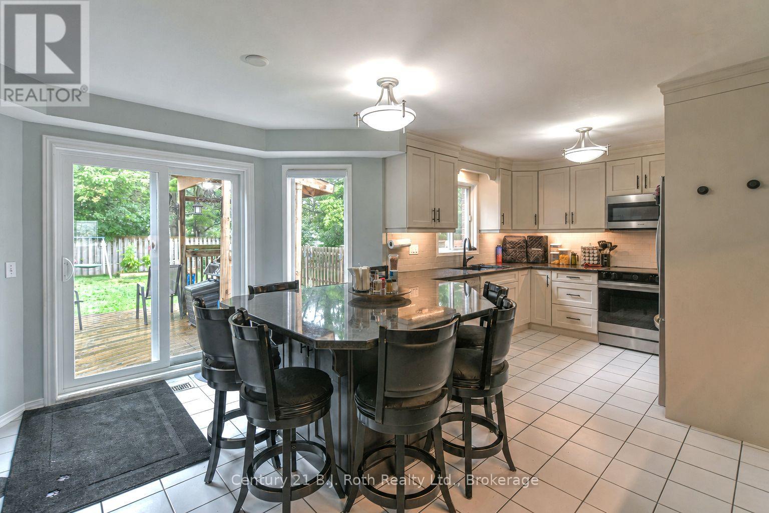 16 Frontier Avenue Property Photo 14