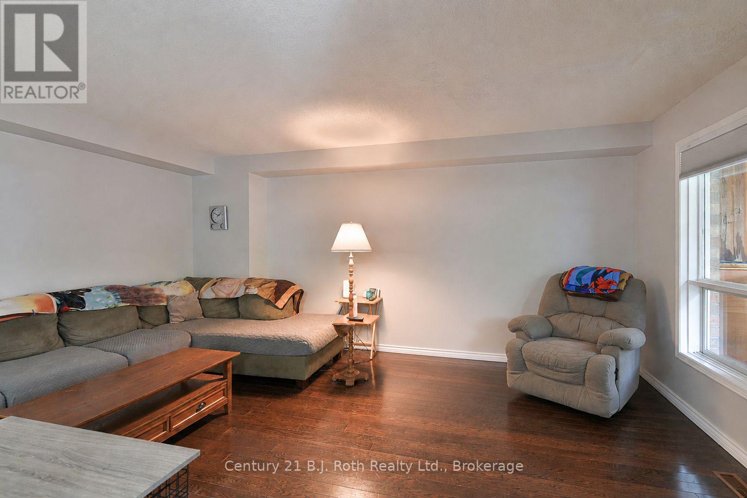 16 Frontier Avenue Property Photo 19