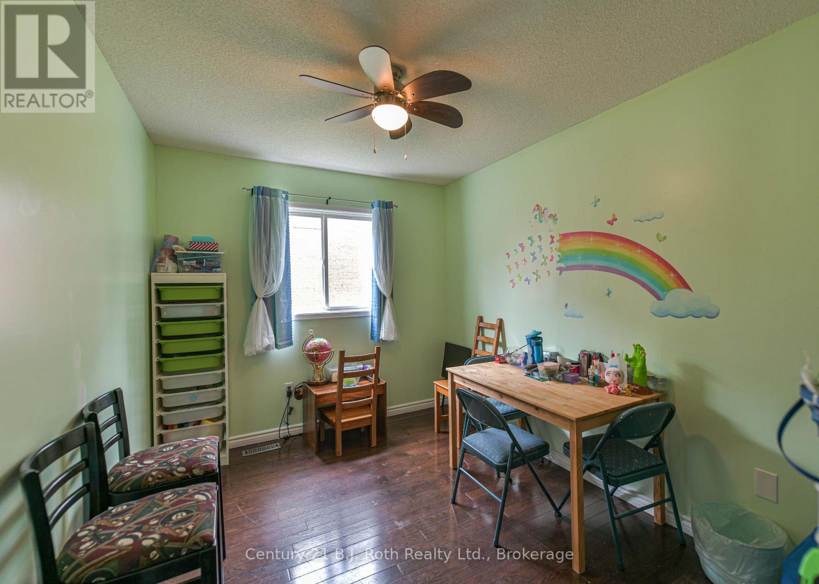 16 Frontier Avenue Property Photo 21